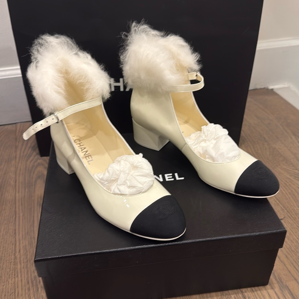 Brand new Chanel Mary Jane fur shoes